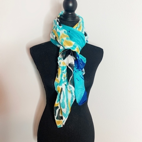 D&Y Square Blue & Green Lightweight Scarf - Picture 1 of 5